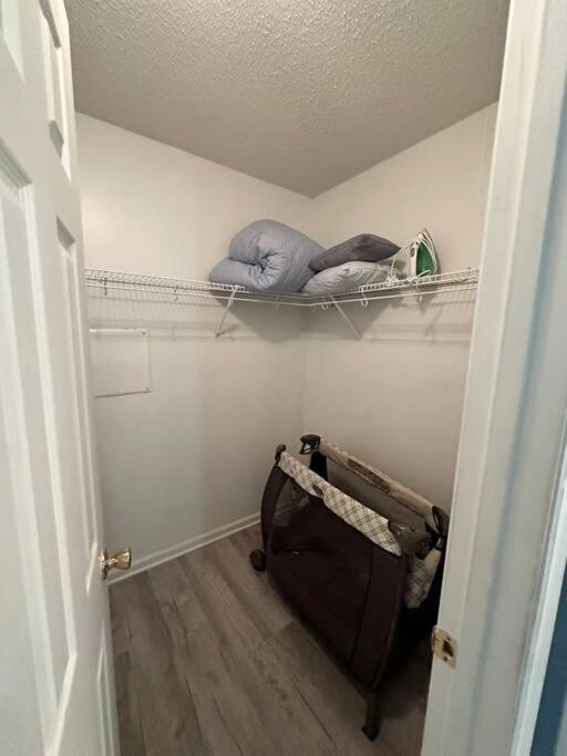 格林维尔Adorable 3Br/2Ba W/ Garage 2Min Walk Ecu Health别墅 外观 照片